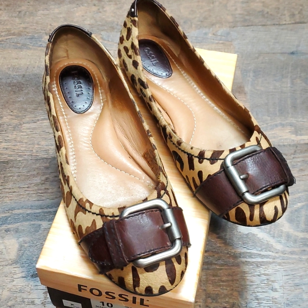 Fossil animal print flats. Size 10